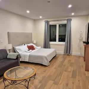  Habitación en casa particular Gabby's Place Downtown Core Canadá